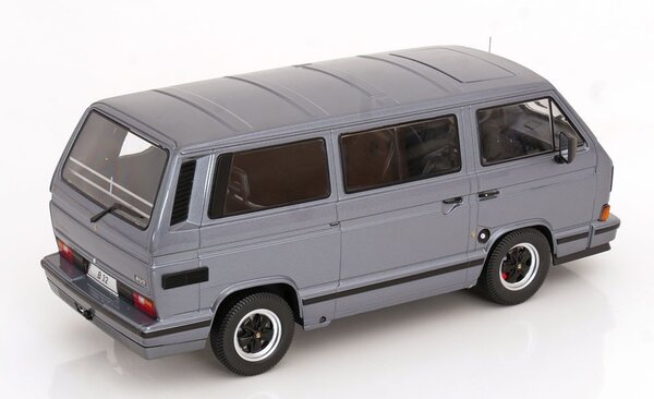 Volkswagen Volkswagen T3 Porsche B32 Minibus 1984 - 1:18 - KK Scale Volkswagen Volkswagen T3 Porsche B32 Minibus 1984 - 1:18 - KK Scale