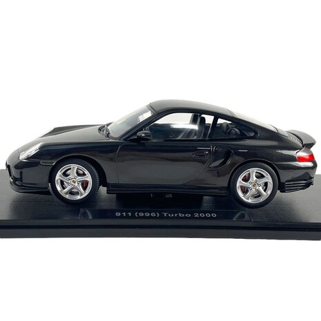 Porsche Porsche 911/996 Turbo 2000 - 1:18 - KK Scale Porsche Porsche 911/996 Turbo 2000 - 1:18 - KK Scale