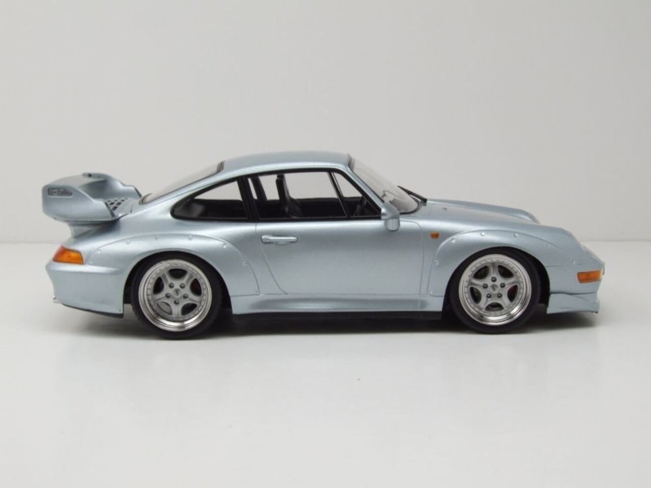 Porsche Porsche 911/993 GT2 + Speedline Rims 1996 - 1:18 - KK Scale Porsche Porsche 911/993 GT2 + Speedline Rims 1996 - 1:18 - KK Scale