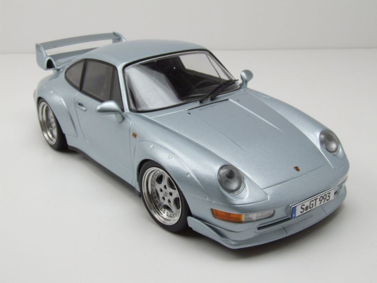 Porsche Porsche 911/993 GT2 + Speedline Rims 1996 - 1:18 - KK Scale Porsche Porsche 911/993 GT2 + Speedline Rims 1996 - 1:18 - KK Scale