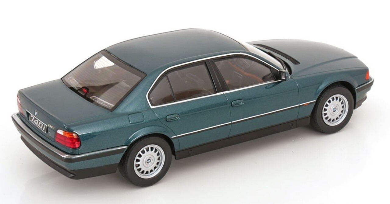 BMW BMW 740i (E38) 1-Serie 1994 - 1:18 - KK Scale BMW BMW 740i (E38) 1-Serie 1994 - 1:18 - KK Scale