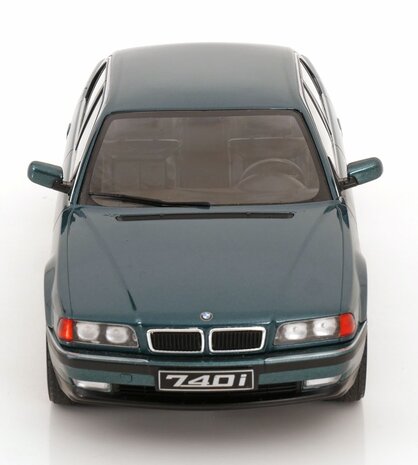BMW BMW 740i (E38) 1-Serie 1994 - 1:18 - KK Scale BMW BMW 740i (E38) 1-Serie 1994 - 1:18 - KK Scale