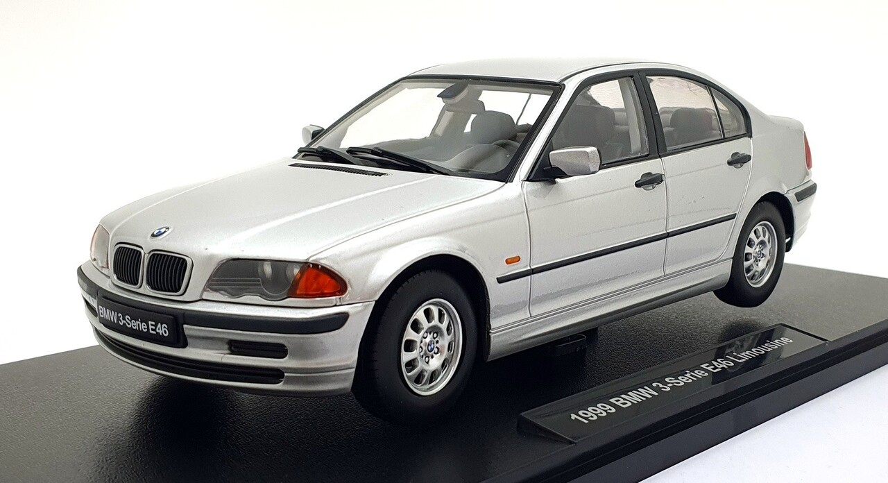BMW BMW 3-Series (E46) Limousine 1999 - 1:18 - KK Scale BMW BMW 3-Series (E46) Limousine 1999 - 1:18 - KK Scale
