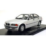 BMW BMW 3-Series (E46) Limousine 1999 - 1:18 - KK Scale