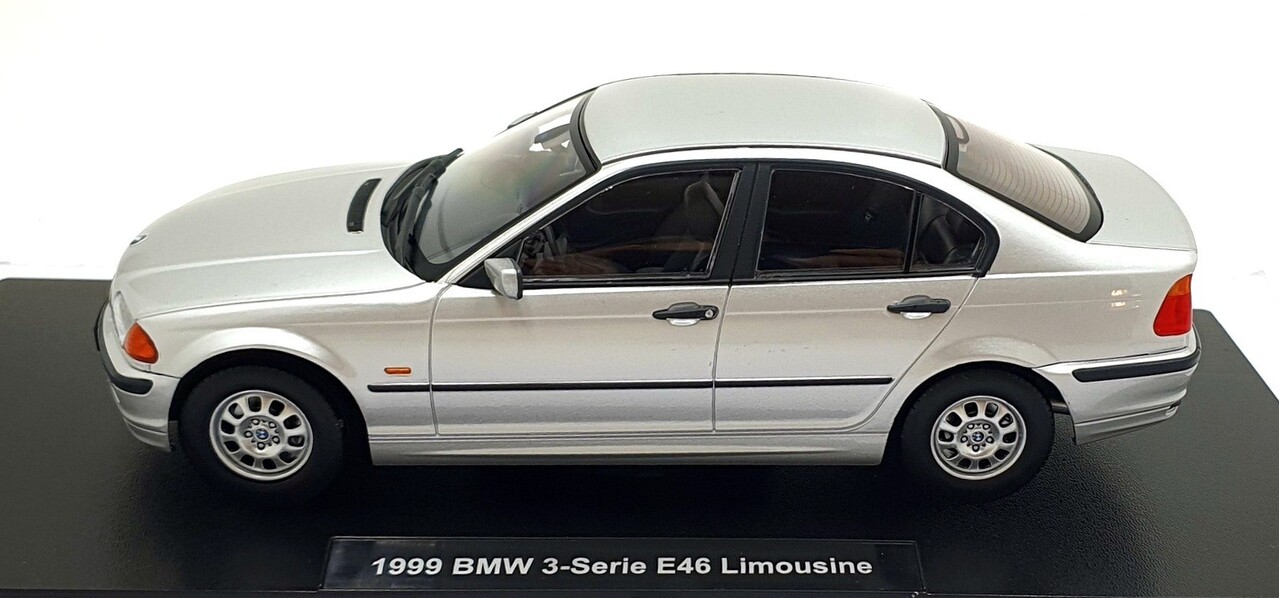 BMW BMW 3-Series (E46) Limousine 1999 - 1:18 - KK Scale BMW BMW 3-Series (E46) Limousine 1999 - 1:18 - KK Scale