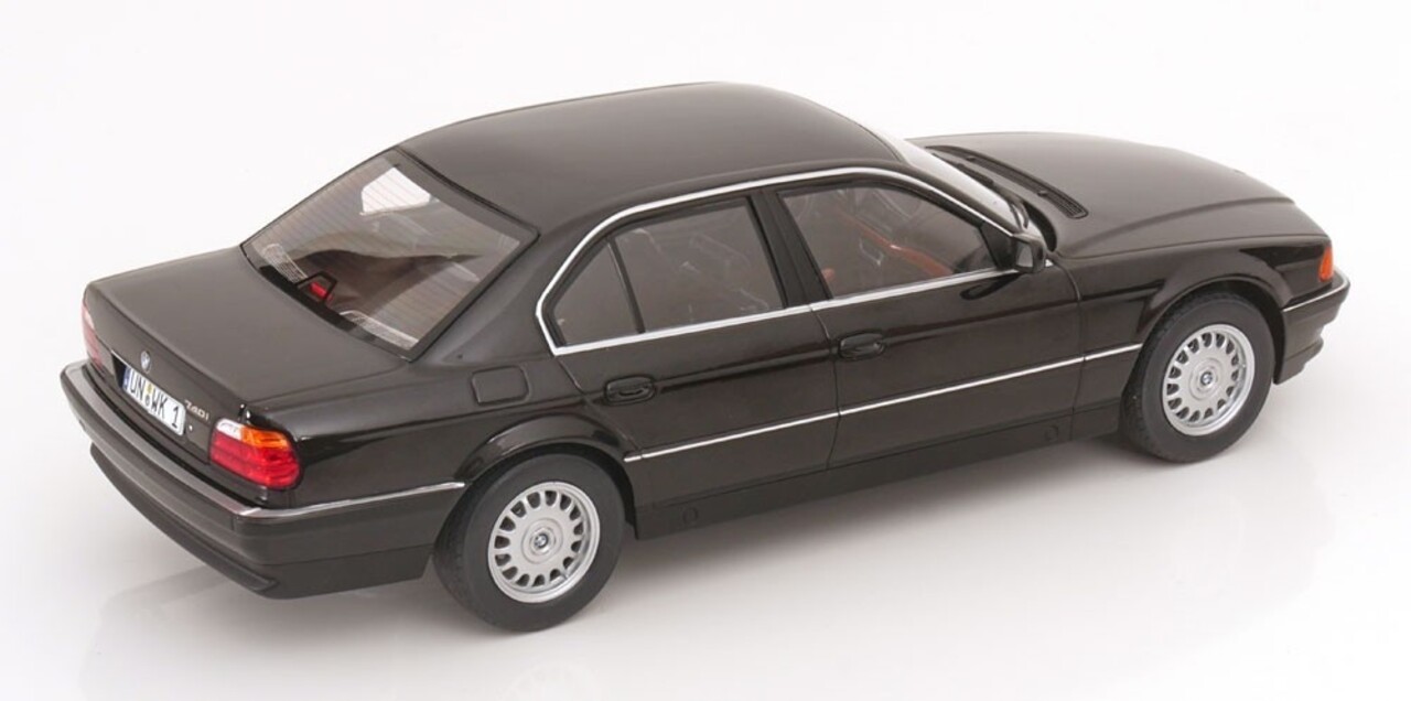 BMW BMW 740i (E38) 1-Serie 1994 - 1:18 - KK Scale BMW BMW 740i (E38) 1-Serie 1994 - 1:18 - KK Scale