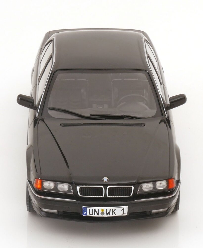 BMW BMW 740i (E38) 1-Serie 1994 - 1:18 - KK Scale BMW BMW 740i (E38) 1-Serie 1994 - 1:18 - KK Scale