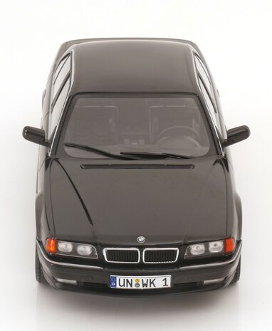 BMW BMW 740i (E38) 1-Serie 1994 - 1:18 - KK Scale BMW BMW 740i (E38) 1-Serie 1994 - 1:18 - KK Scale