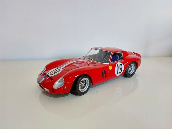 Ferrari Ferrari 250 GTO #19 2nd 24H Le Mans 1962 - 1:18 - KK Scale Ferrari Ferrari 250 GTO #19 2nd 24H Le Mans 1962 - 1:18 - KK Scale