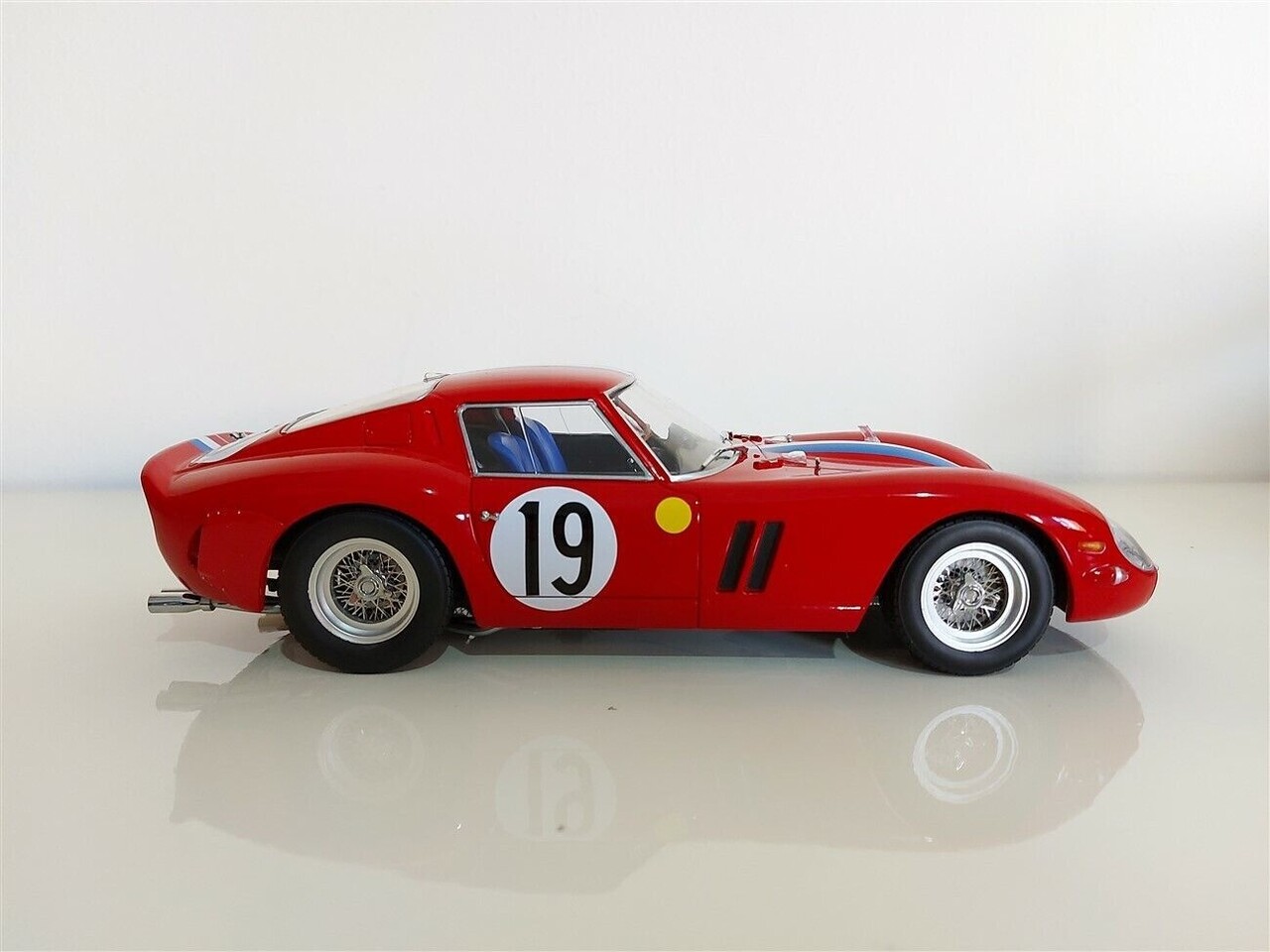 Ferrari Ferrari 250 GTO #19 2nd 24H Le Mans 1962 - 1:18 - KK Scale Ferrari Ferrari 250 GTO #19 2nd 24H Le Mans 1962 - 1:18 - KK Scale