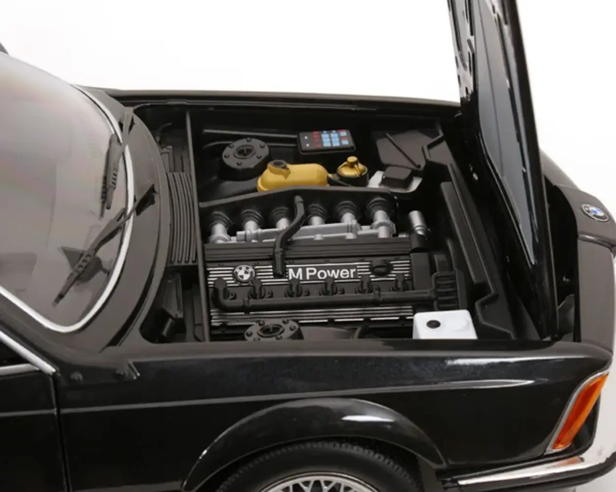 BMW BMW M635 CSi E24 + Alpina Rims 1987 - 1:12 - KK Scale