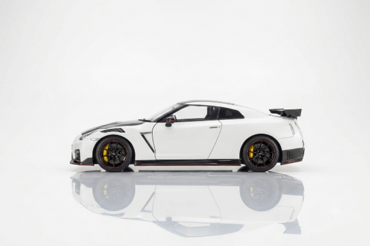 Nissan Nissan GT-R Nismo (R35) Special Edition 2022 - 1:18 - MotorHelix Nissan Nissan GT-R Nismo (R35) Special Edition 2022 - 1:18 - MotorHelix