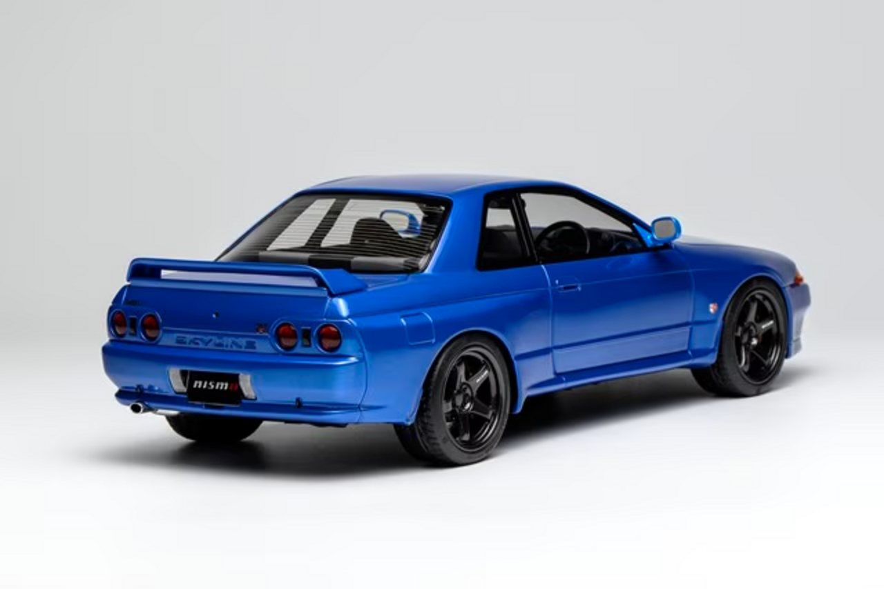 Nissan Nissan Skyline GT-R (R32) Coupe Customized Version 1989 - 1:18 - MotorHelix Nissan Nissan Skyline GT-R (R32) Coupe Customized Version 1989 - 1:18 - MotorHelix