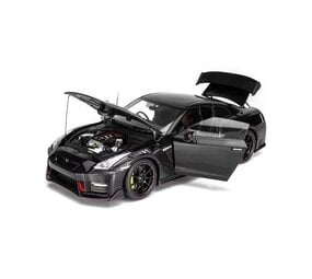 Nissan Nissan GT-R Nismo (R35) Special Edition 2022 - 1:18 - MotorHelix Nissan Nissan GT-R Nismo (R35) Special Edition 2022 - 1:18 - MotorHelix