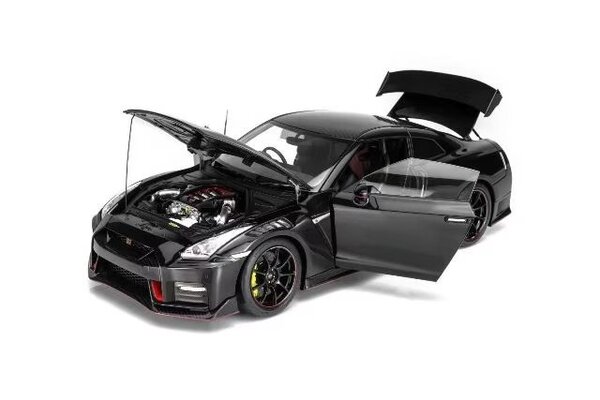 Nissan Nissan GT-R Nismo (R35) Special Edition 2022 - 1:18 - MotorHelix Nissan Nissan GT-R Nismo (R35) Special Edition 2022 - 1:18 - MotorHelix