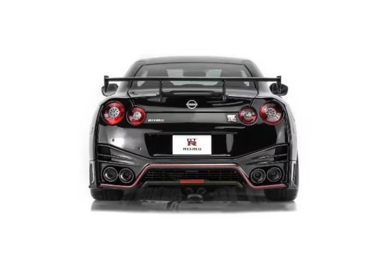 Nissan Nissan GT-R Nismo (R35) Special Edition 2022 - 1:18 - MotorHelix Nissan Nissan GT-R Nismo (R35) Special Edition 2022 - 1:18 - MotorHelix