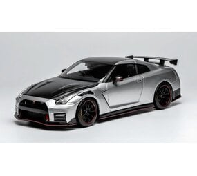 Nissan Nissan GT-R Nismo (R35) Coupe 2022 - 1:18 - MotorHelix Nissan Nissan GT-R Nismo (R35) Coupe 2022 - 1:18 - MotorHelix