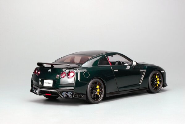 Nissan Nissan GT-R Nismo (R35) T-Spec Coupe 2022 - 1:18 - MotorHelix Nissan Nissan GT-R Nismo (R35) T-Spec Coupe 2022 - 1:18 - MotorHelix