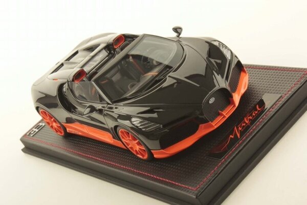 Bugatti Bugatti Mistral W16 World Record Configuration 2023 + Showcase - 1:18 - MR Collection Models Bugatti Bugatti Mistral W16 World Record Configuration 2023 + Showcase - 1:18 - MR Collection Models