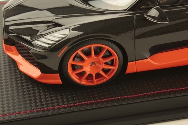 Bugatti Bugatti Mistral W16 World Record Configuration 2023 + Showcase - 1:18 - MR Collection Models Bugatti Bugatti Mistral W16 World Record Configuration 2023 + Showcase - 1:18 - MR Collection Models