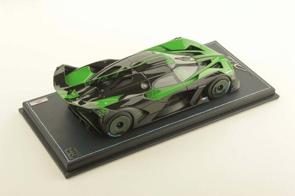 Bugatti Bugatti Bolide W16.4 8.0 Four-Turbo 1850 HP 500 KM/H 2020 + Showcase - 1:18 - MR Collection Models Bugatti Bugatti Bolide W16.4 8.0 Four-Turbo 1850 HP 500 KM/H 2020 + Showcase - 1:18 - MR Collection Models