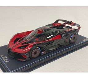 Bugatti Bugatti Bolide W16.4 8.0 Four-Turbo 1850 HP 500 KM/H 2020 + Showcase - 1:18 - MR Collection Models Bugatti Bugatti Bolide W16.4 8.0 Four-Turbo 1850 HP 500 KM/H 2020 + Showcase - 1:18 - MR Collection Models