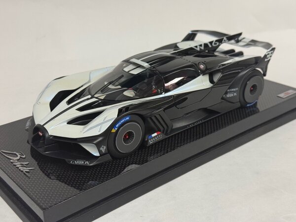 Bugatti Bugatti Bolide W16.4 8.0 Four-Turbo 1850 HP 500 KM/H 2020 + Showcase   - 1:18 -MR Collection Models