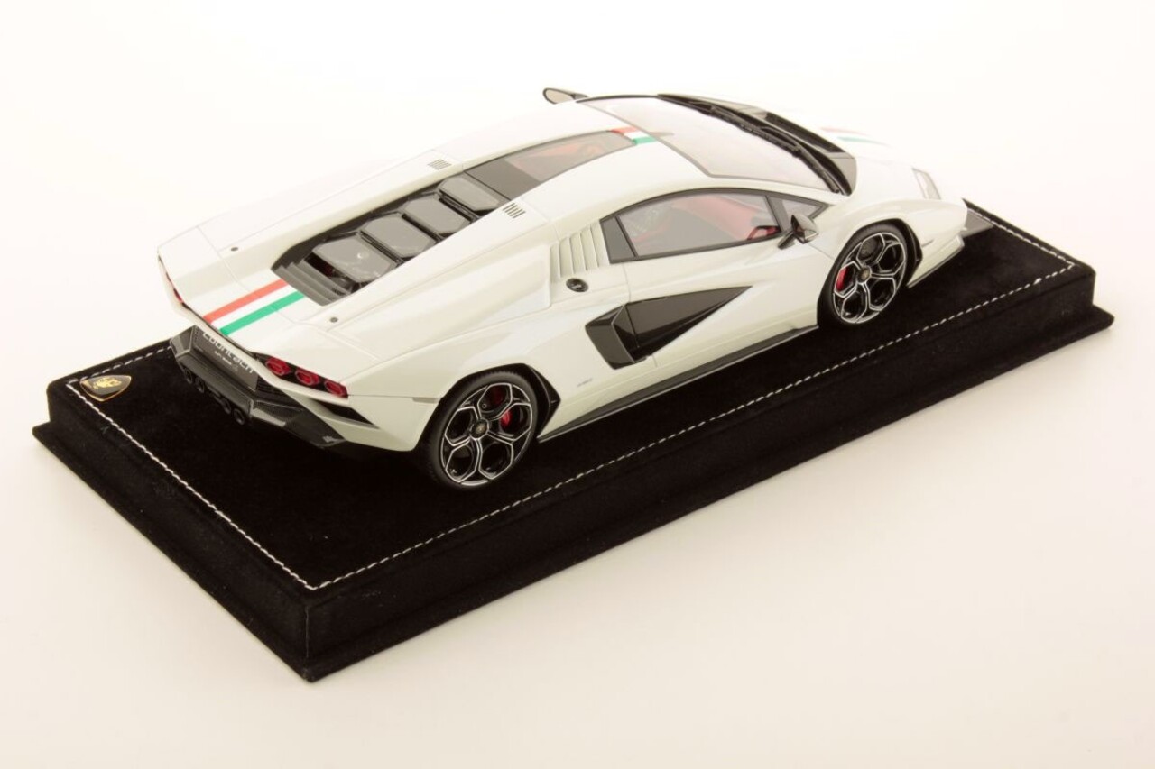 Lamborghini Lamborghini Countach LPi 800-4 Italian Livery 2021 + Showcase - 1:18 - MR Collection Models Lamborghini Lamborghini Countach LPi 800-4 Italian Livery 2021 + Showcase - 1:18 - MR Collection Models