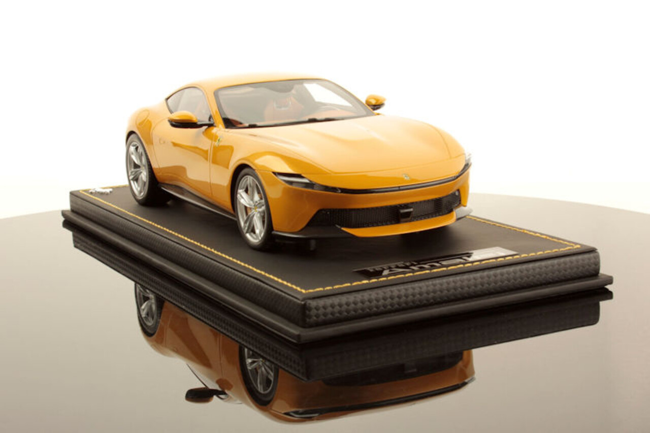 Ferrari Ferrari Amalfi 2025 + Showcase - 1:18 - MR Collection Models Ferrari Ferrari Amalfi 2025 + Showcase - 1:18 - MR Collection Models