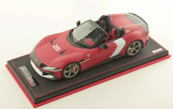 Ferrari Ferrari 12 Cilinders V12 830CV Spider Open #25 2025 + Showcase - 1:18 - MR Collection Models Ferrari Ferrari 12 Cilinders V12 830CV Spider Open #25 2025 + Showcase - 1:18 - MR Collection Models
