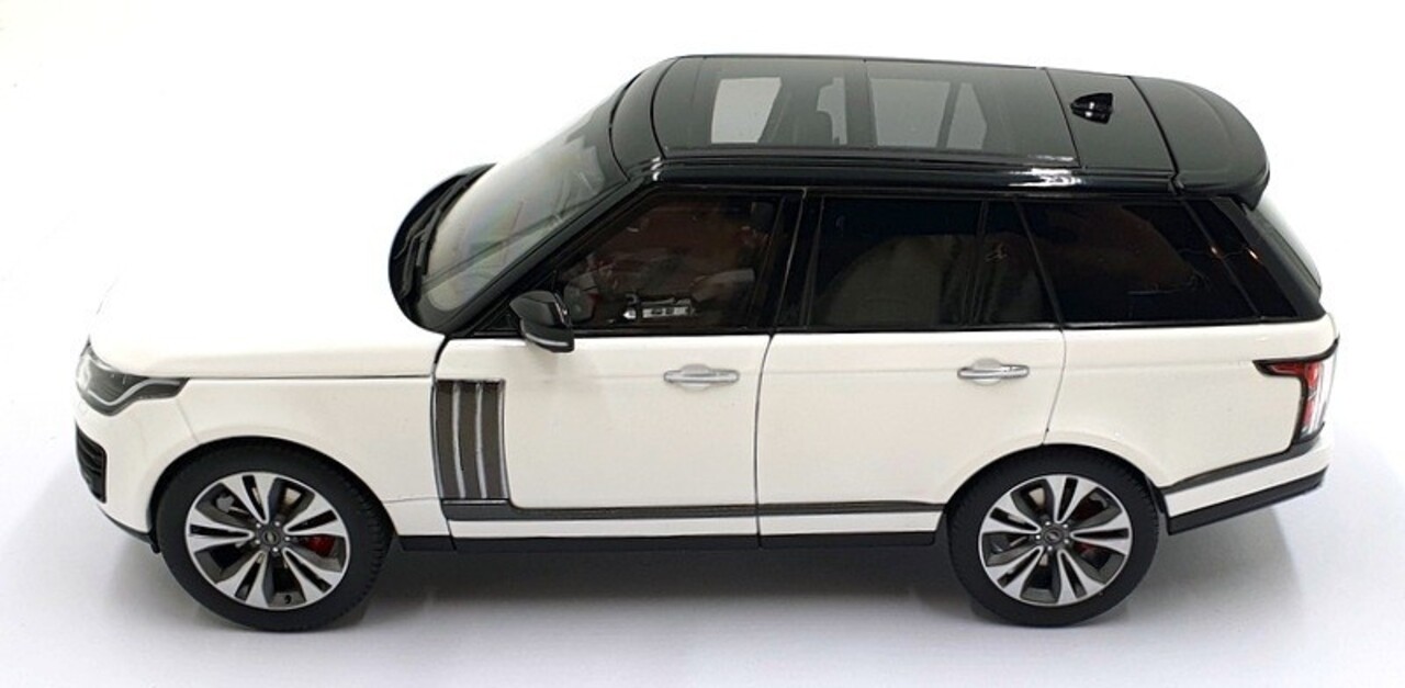 Land Rover Land Rover Range Rover - 1:43 - LCD Models