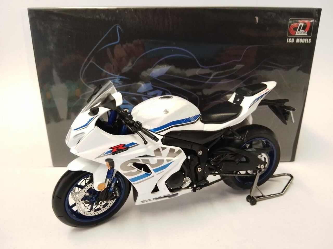 Suzuki Suzuki GSX R1000R 2020 - 1:12 - LCD Models Suzuki Suzuki GSX R1000R 2020 - 1:12 - LCD Models