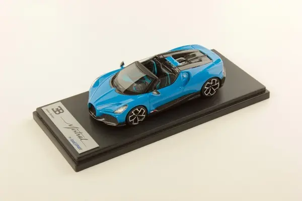Bugatti Bugatti W16 Mistral 2023 - 1:43 - LookSmart Bugatti Bugatti W16 Mistral 2023 - 1:43 - LookSmart