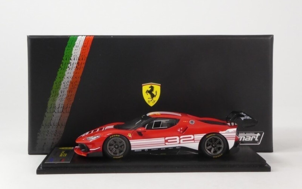 Ferrari Ferrari 296 GT3 3.0L Twin Turbo V6 #32 Challenge Launch Version  - 1:43 - LookSmart