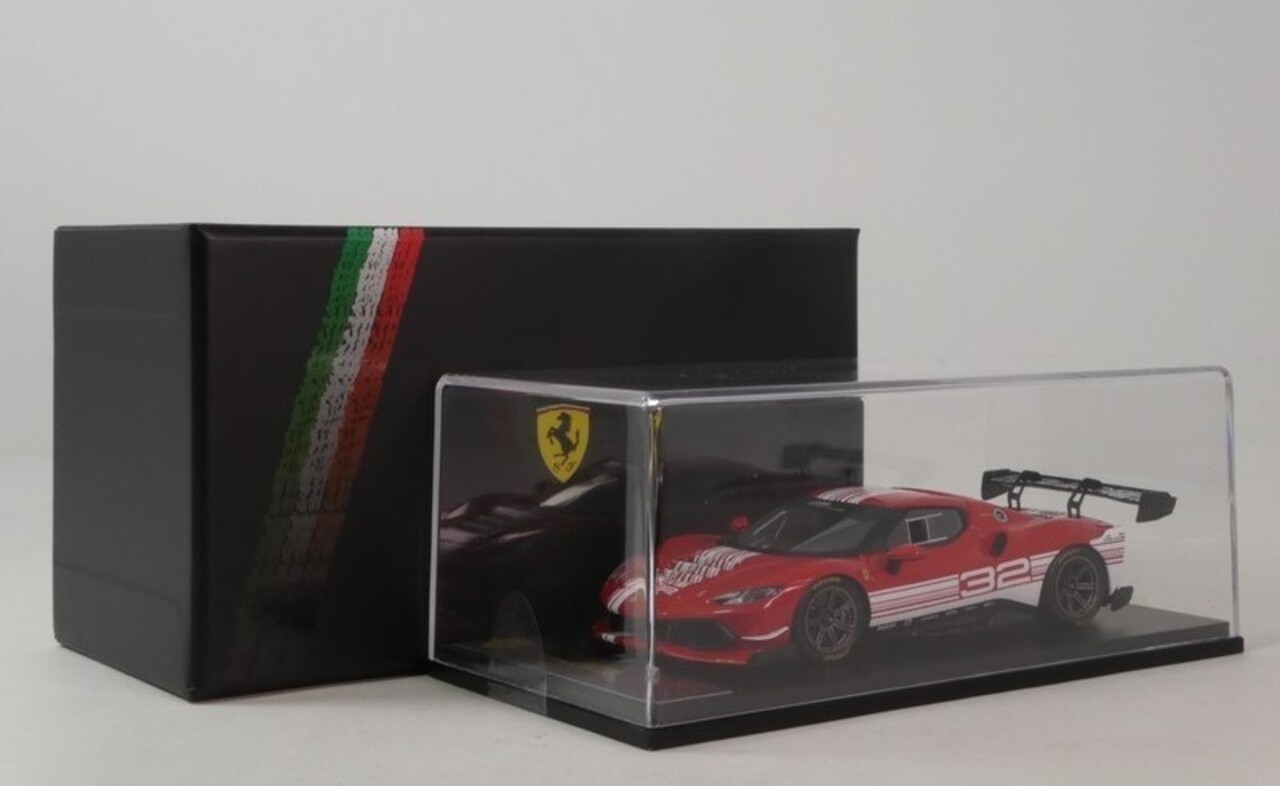 Ferrari Ferrari 296 GT3 3.0L Twin Turbo V6 #32 Challenge Launch Version  - 1:43 - LookSmart