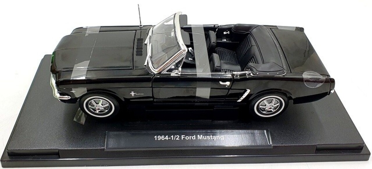 Ford Ford Mustang Cabriolet 1964 - 1:18 - Welly Ford Ford Mustang Cabriolet 1964 - 1:18 - Welly