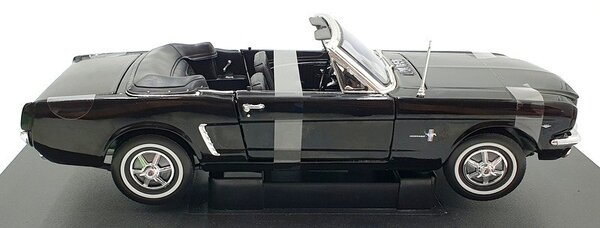 Ford Ford Mustang Cabriolet 1964 - 1:18 - Welly Ford Ford Mustang Cabriolet 1964 - 1:18 - Welly
