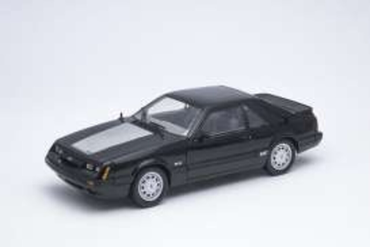 Ford Ford Mustang GT 5.0 1986 - 1:18 - Welly Ford Ford Mustang GT 5.0 1986 - 1:18 - Welly