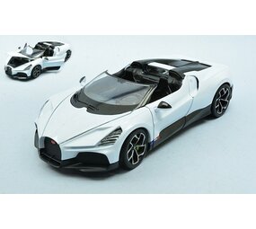 Bugatti Bugatti W16 Mistral Cabrio 2023 - 1:24 - Welly