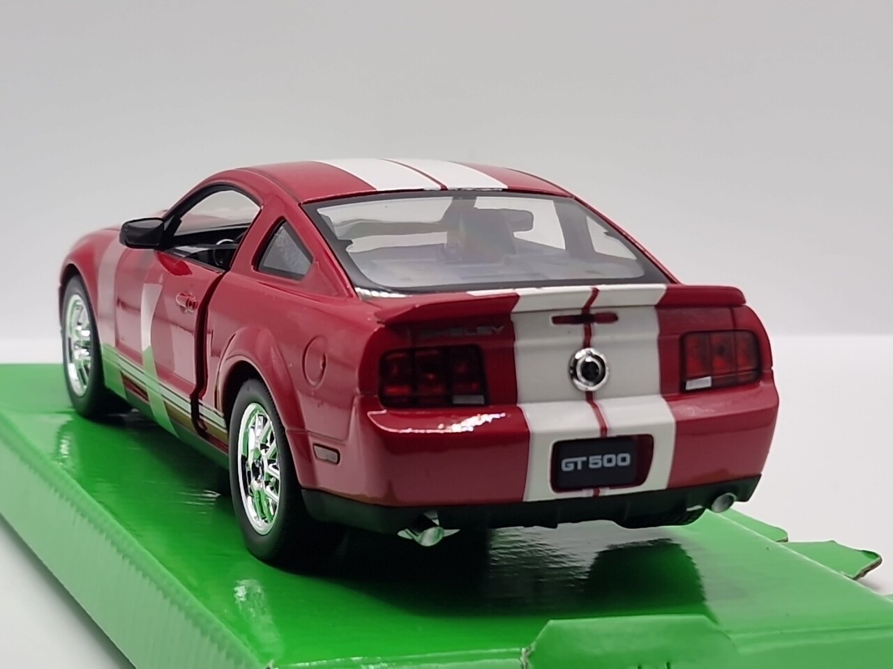 Shelby Shelby Cobra GT500 2007 - 1:24 - Welly Shelby Shelby Cobra GT500 2007 - 1:24 - Welly