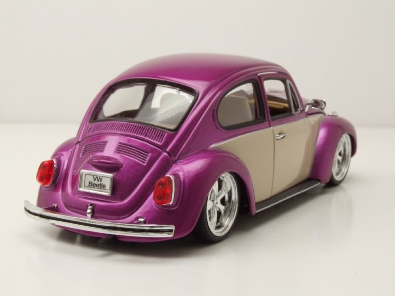 Volkswagen Volkswagen Beetle 'Low Rider' 1969 - 1:24 - Welly