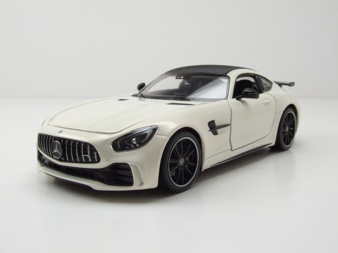 Mercedes-Benz Mercedes-Benz AMG GT R (C190) 2017- 1:24 - Welly Mercedes-Benz Mercedes-Benz AMG GT R (C190) 2017- 1:24 - Welly