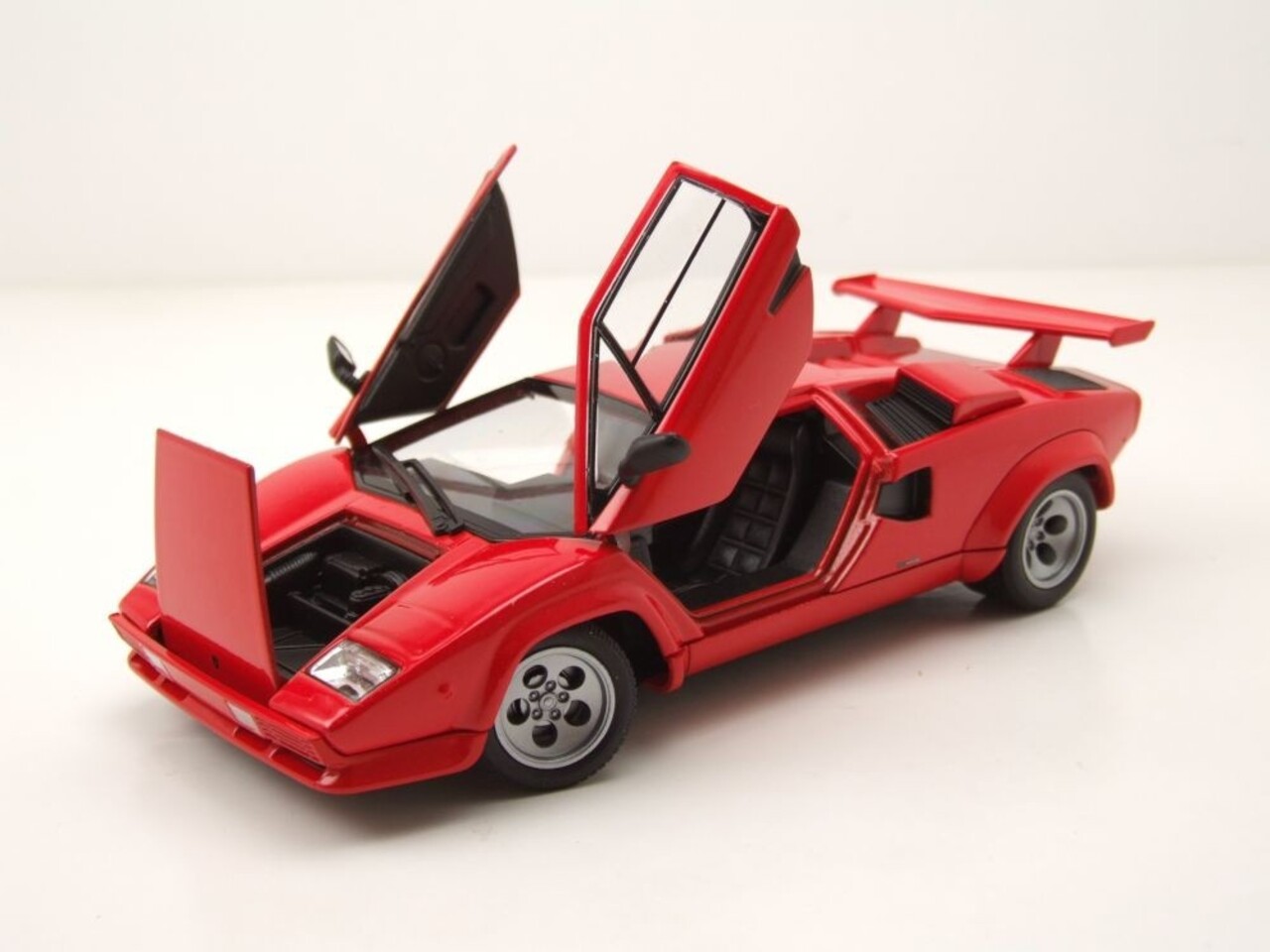 Lamborghini Lamborghini Countach LP 5000 S 1988 - 1:24 - Welly