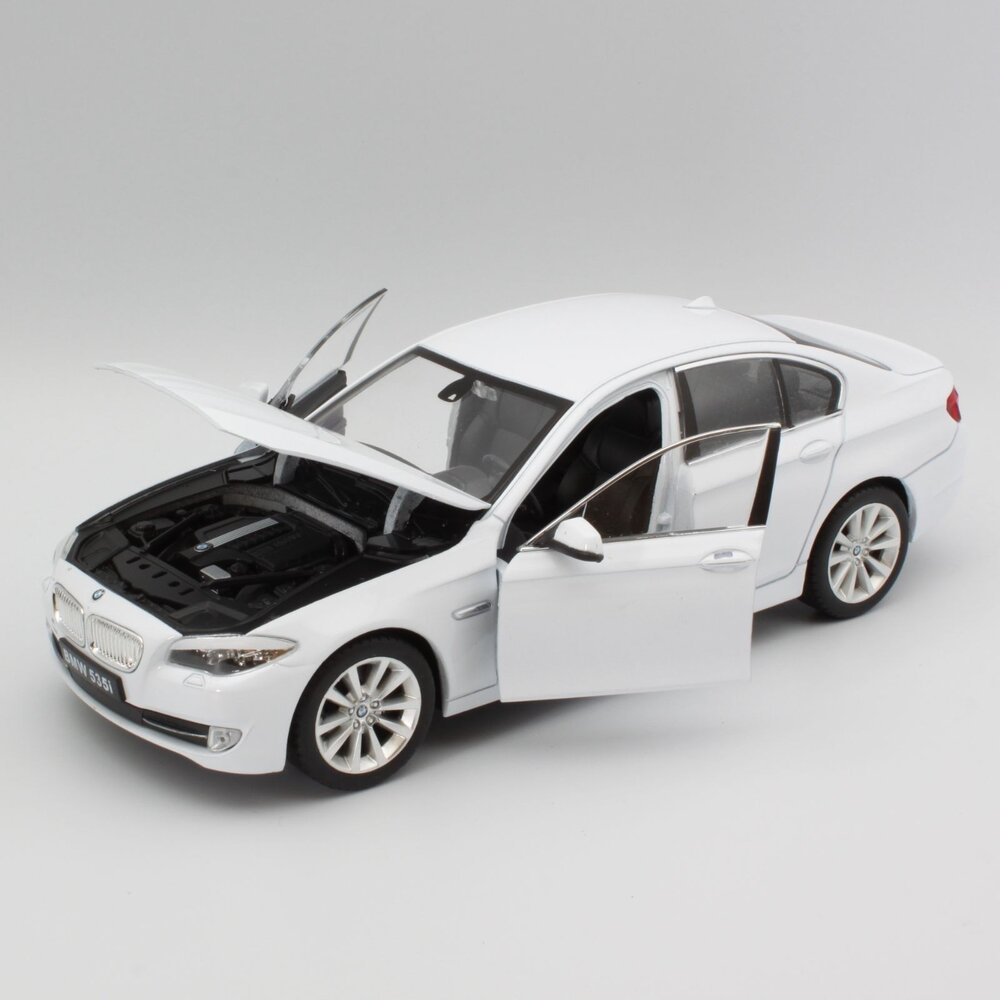 BMW BMW 535i (F10) 2010 - 1:24 - Welly BMW BMW 535i (F10) 2010 - 1:24 - Welly