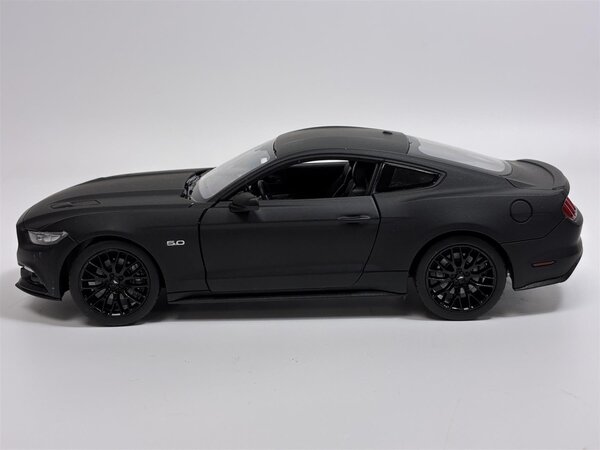 Ford Ford Mustang GT 2015 - 1:24 - Welly