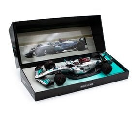 Formule 1 Mercedes-AMG Petronas Formula One Team F1 W13 E Performance George Russell 2022 - 1:18 - Minichamps Formule 1 Mercedes-AMG Petronas Formula One Team F1 W13 E Performance George Russell 2022 - 1:18 - Minichamps