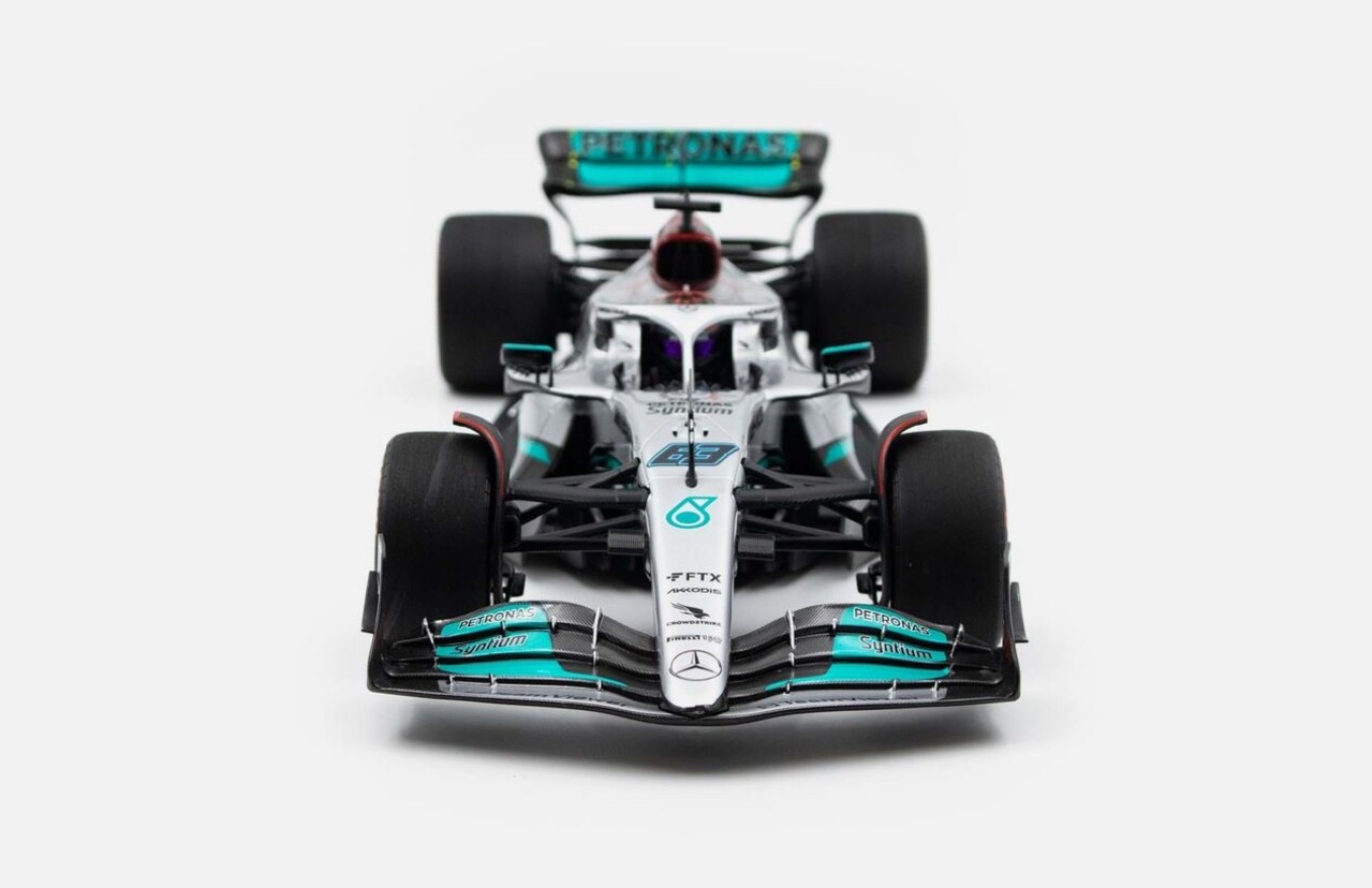 Formule 1 Mercedes-AMG Petronas Formula One Team F1 W13 E Performance George Russell 2022 - 1:18 - Minichamps Formule 1 Mercedes-AMG Petronas Formula One Team F1 W13 E Performance George Russell 2022 - 1:18 - Minichamps