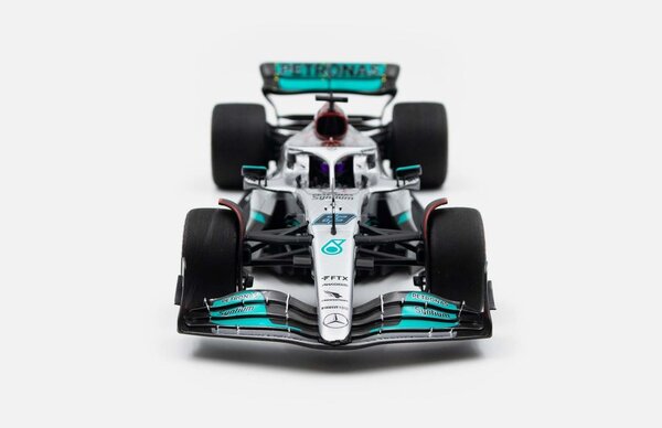 Formule 1 Mercedes-AMG Petronas Formula One Team F1 W13 E Performance George Russell 2022 - 1:18 - Minichamps Formule 1 Mercedes-AMG Petronas Formula One Team F1 W13 E Performance George Russell 2022 - 1:18 - Minichamps