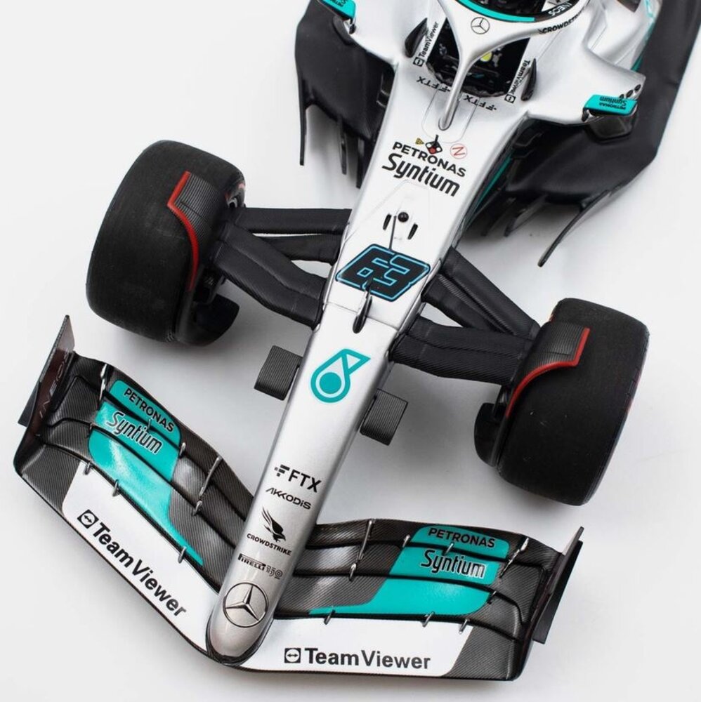 Formule 1 Mercedes-AMG Petronas Formula One Team F1 W13 E Performance George Russell 2022 - 1:18 - Minichamps Formule 1 Mercedes-AMG Petronas Formula One Team F1 W13 E Performance George Russell 2022 - 1:18 - Minichamps