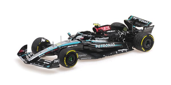 Formule 1 Mercedes-AMG Petronas F1 W15 E Perf., Hamilton, Last Race Mercedes GP Abu Dhabi '24 + figurine - 1:43 - Minichamps